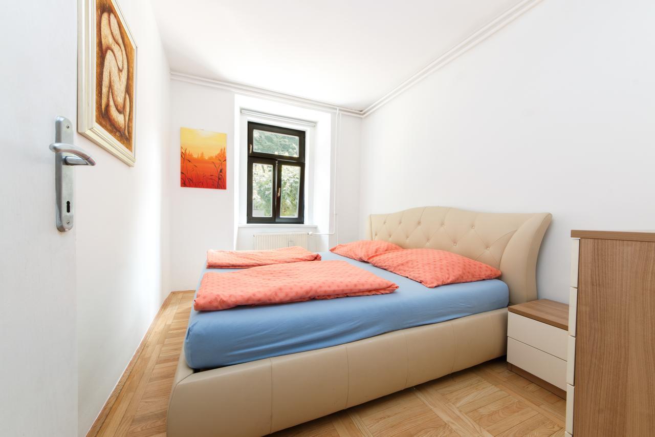 Apartments Vega Ljubljana Buitenkant foto