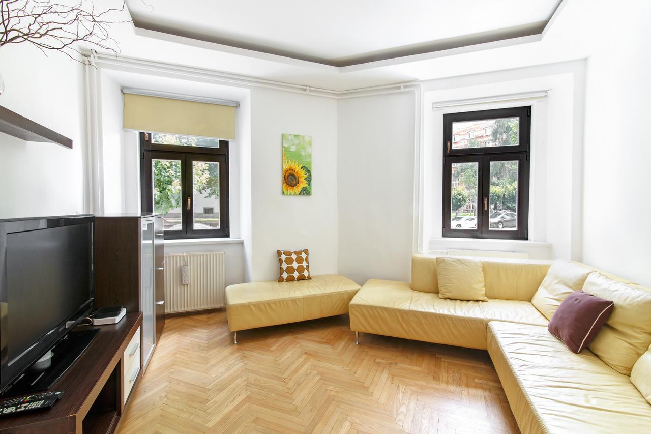 Apartments Vega Ljubljana Buitenkant foto